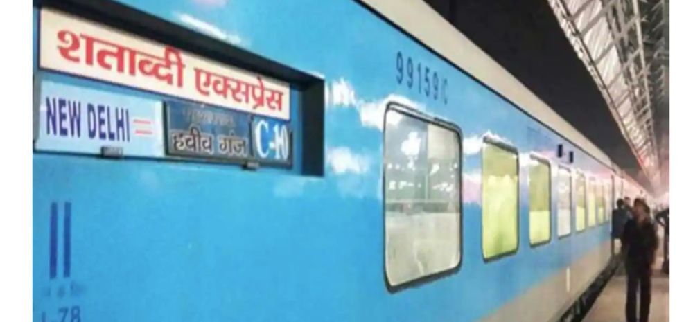 Rail Passenger Paid Rs 70 For 1 Cup Of Tea On Shatabdi Express; Indian Railways Justifies This Insane Price!