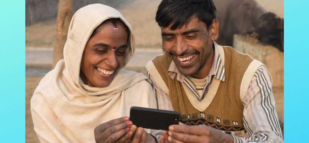 1.3 Crore Women In This State Will Get Free Smartphones Worth Rs 12,000 Crore: But There's A Catch!