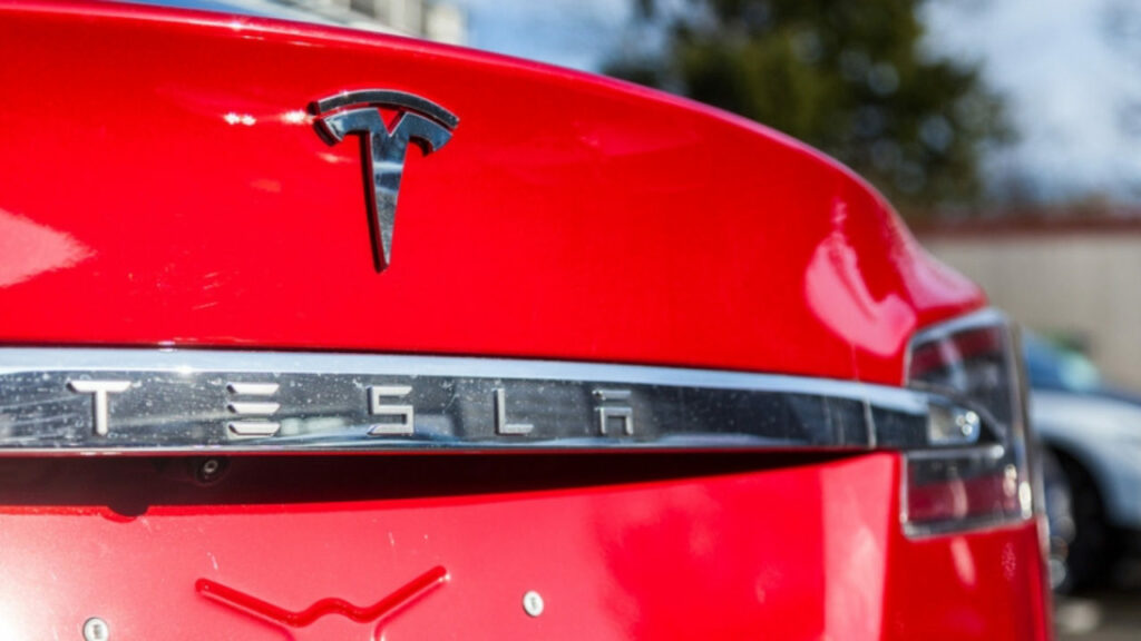 Tesla's India Plan Almost Ends? 3 More Senior Executives From Tesla Quit India